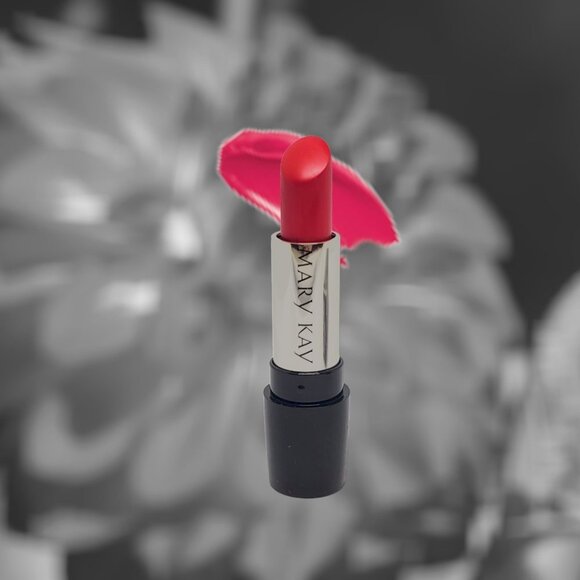 Powerful Pink Gel Semi-Matte Lipstick - Mary Kay - Picture 3 of 7